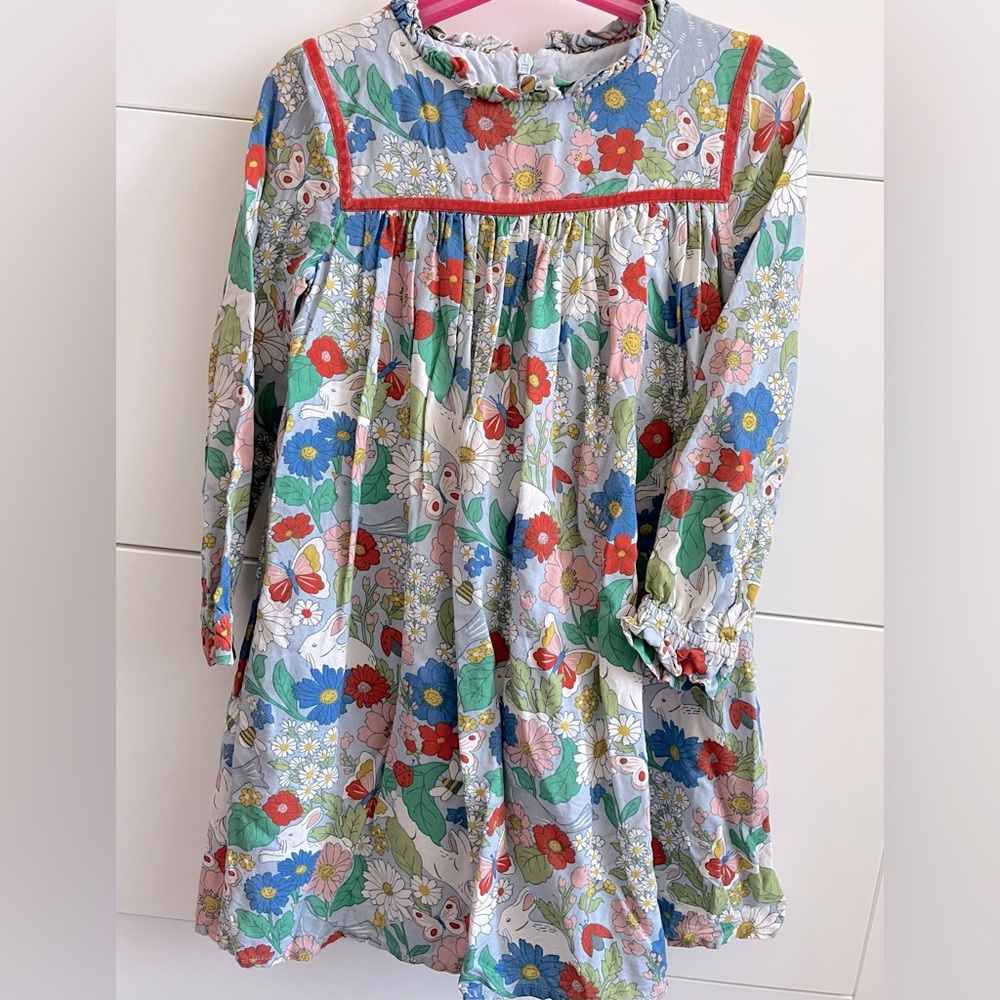 Mini Boden Dress. Size 6-7. Sweet poplin dress, lined with velvet detailing.